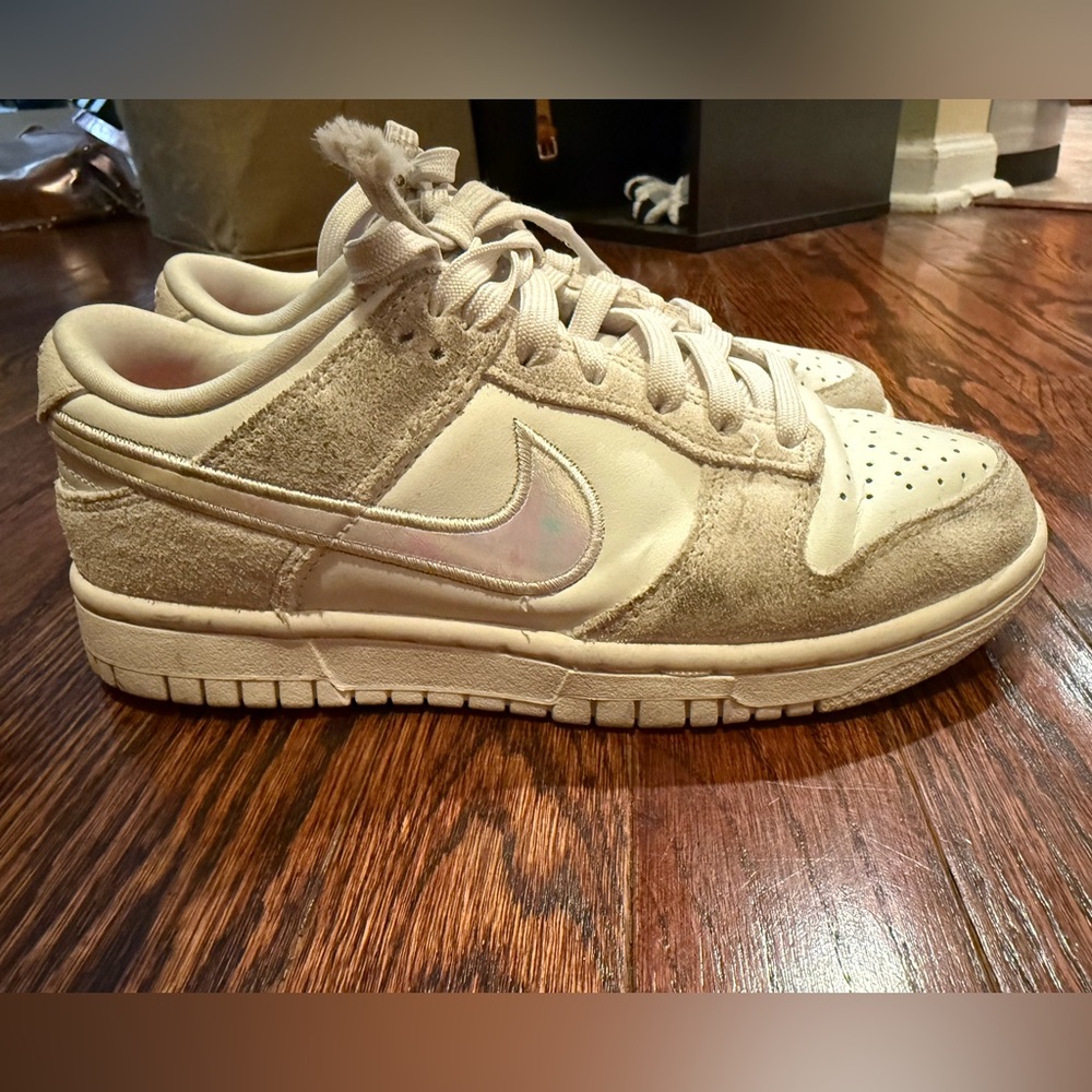 Nike Dunk Low
Sail Iridescent Swoosh (Women's)
